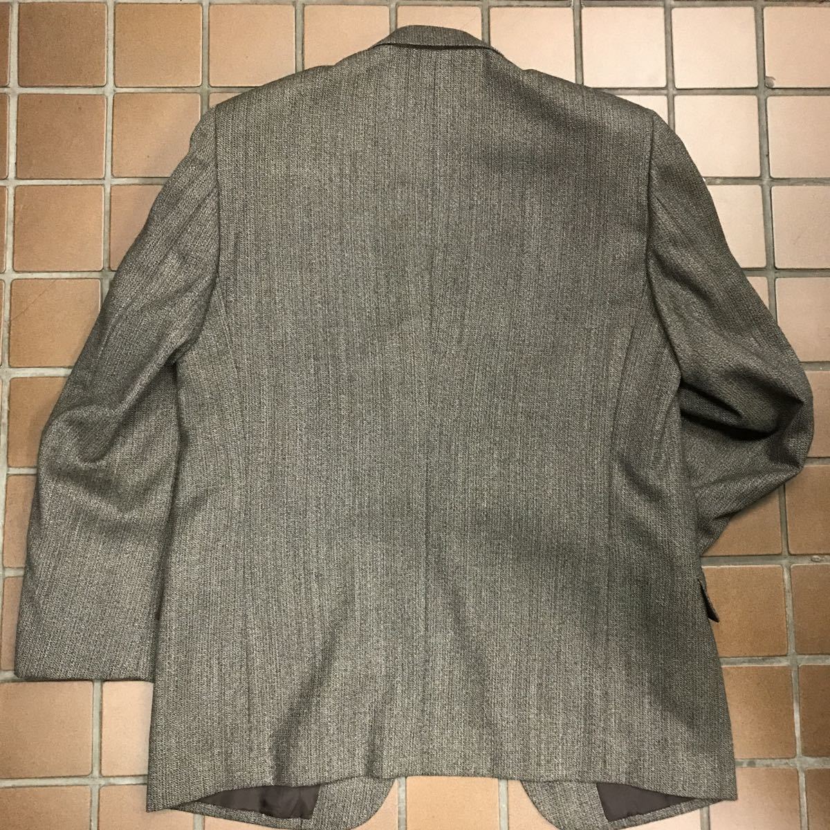 【新品】紳士服　背広　メンズスーツ セットアップ/未使用　激安/A6 サイズL/茶系/ノーベンツ 2タック/TOKYO TOWN★90年代スーツスタイル_画像8