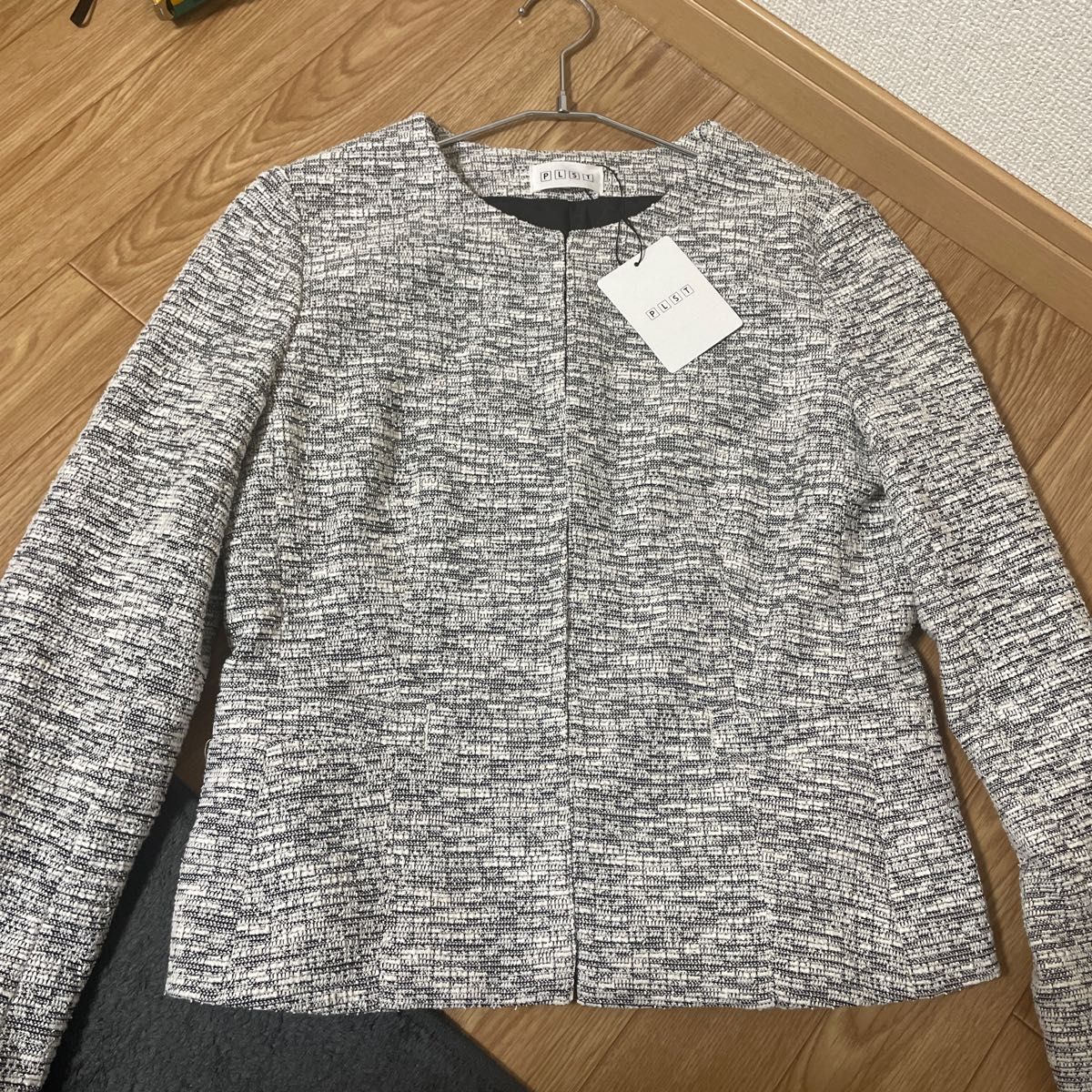新品】PLST プラステ ノーカラー ツイード ジャケット Mサイズ 新品】PLST プラステ ノーカラー ツイード ジャケット Mサイズ