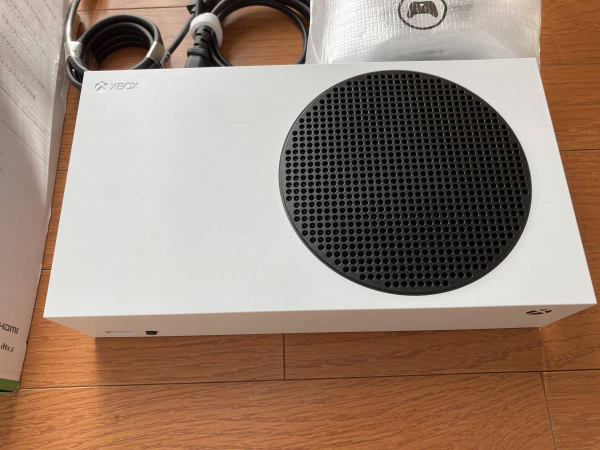 Xbox Series S_本体に目立った傷はありません