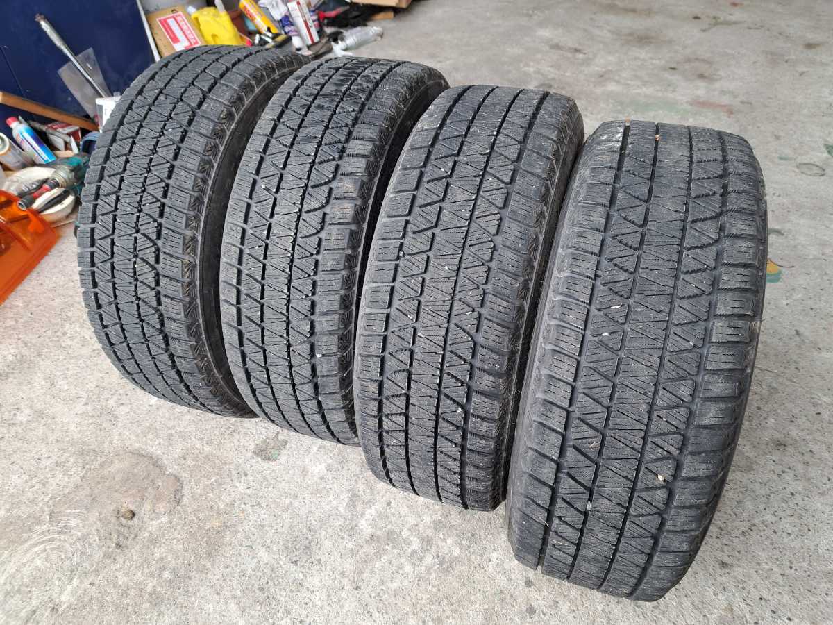 バリ山!】ブリジストン BLIZZAK DM-V3 225/60R17-