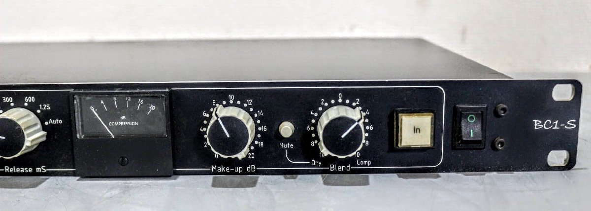 動作良好☆TK audio BC1-S - ステレオバスコンプレッサー - MUSIC PLANT VCA バス・コンプレッション ミックス 15年製 X6Y328の画像3