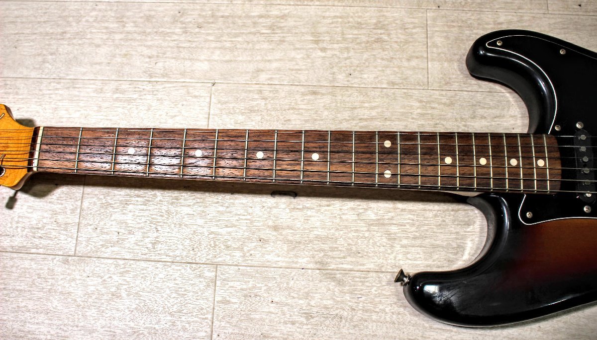 音出し良好☆FENDER stratocaster オリジナル コンターボディ 日本製 S/N S020572 スケール65.7cmナット幅4.3cm重さ3.620kg 4A631の画像4