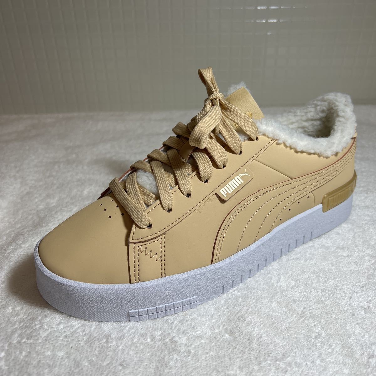*PUMA Jada Teddy WS { product number 382703 02}SOFTFORM+ inside boa lining low cut shoes [ beige group ]23.5cm correspondence size ( absolute size 24.5cm)B*