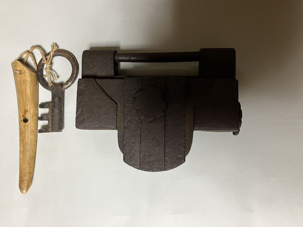 ヤフオク! - (トンボ)鍵/錠前/阿波錠カラクリ錠6枚バネ
