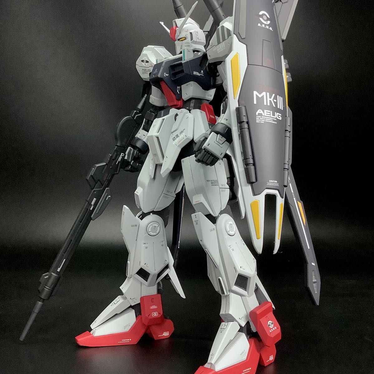 RE/100 ガンダムMk-Ⅲ 塗装済完成品