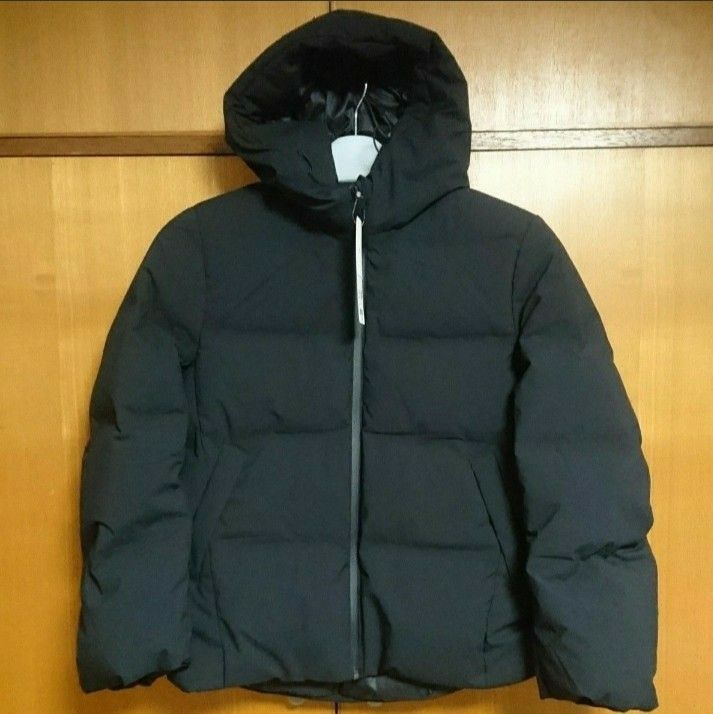 新品 ユニクロ UNIQLO シームレスダウンジャケット 2023最新 新品 ユニクロ UNIQLO シームレスダウンジャケット 2023最新