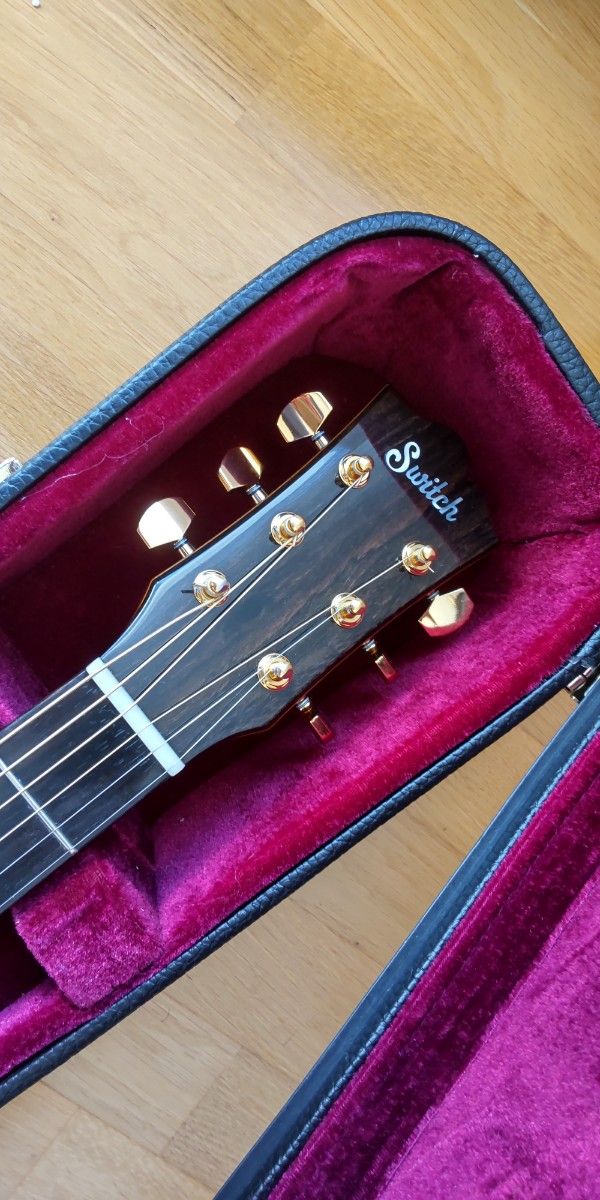 SWITCH Custom Guitars OM-70C 4