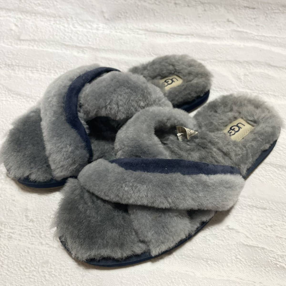 UGG ルームスリッパ、サンダル グレー - 通販 - wayambaads.com