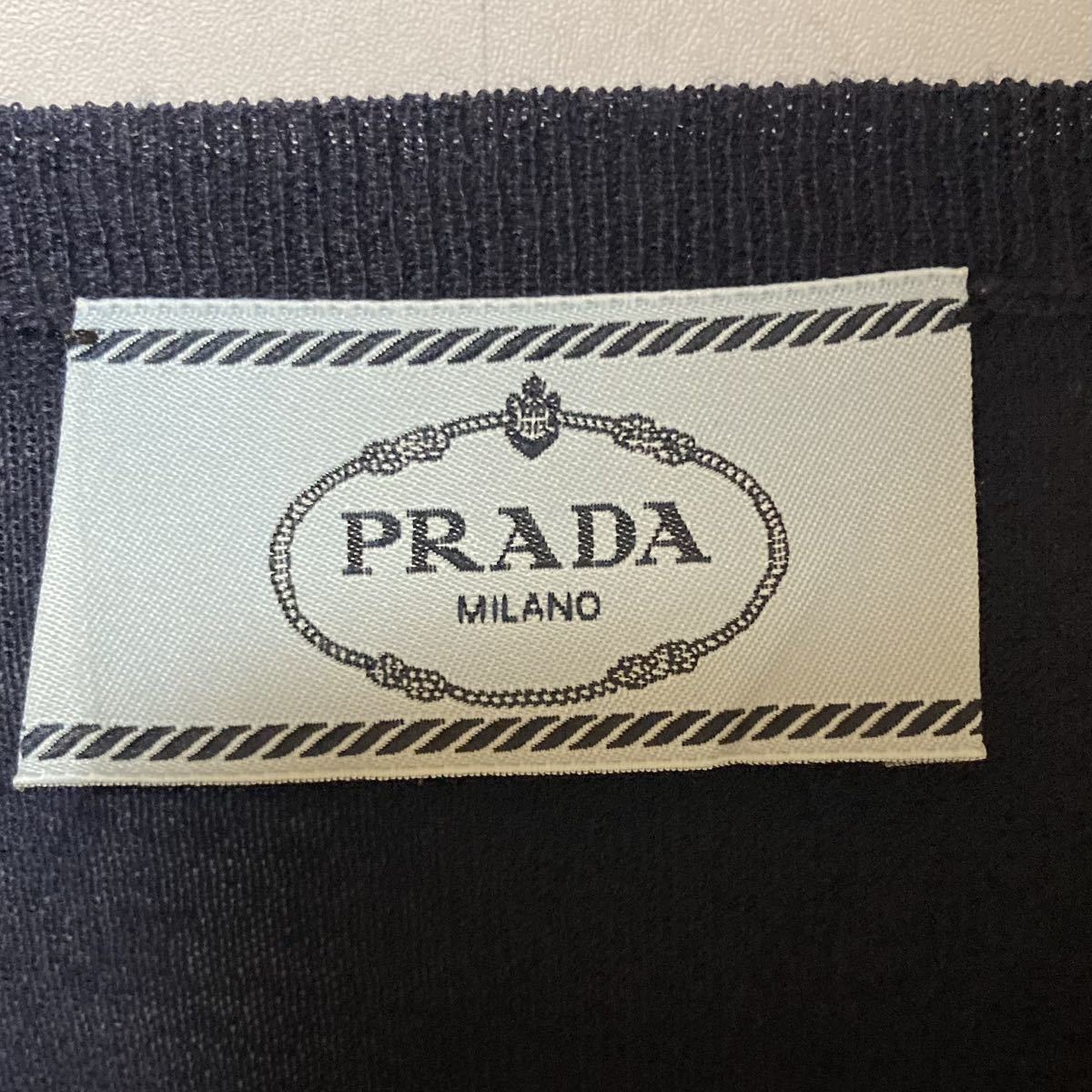 希少 イタリア製 PRADA プラダ ラムウール アーガイル柄 Vネック 希少 イタリア製 PRADA プラダ ラムウール アーガイル柄 Vネック