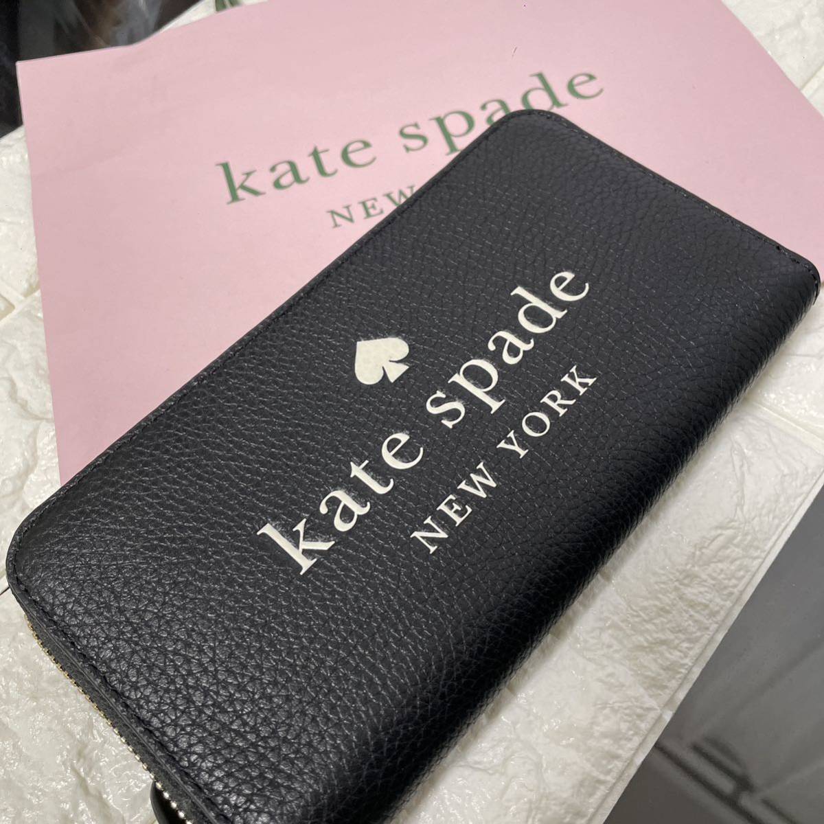 kate spade ケイトスペード 長財布 ブラック 大人気のロゴ型押し_画像7