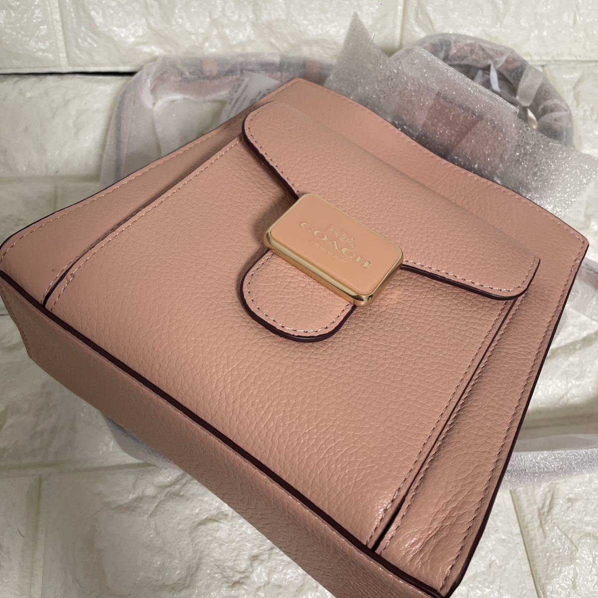 COACH】 Mini Pepper クロスボディバック ピンク パイソン柄