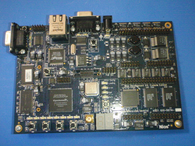 A010-04　ALTERA製Nios II Development Kit (Nios)