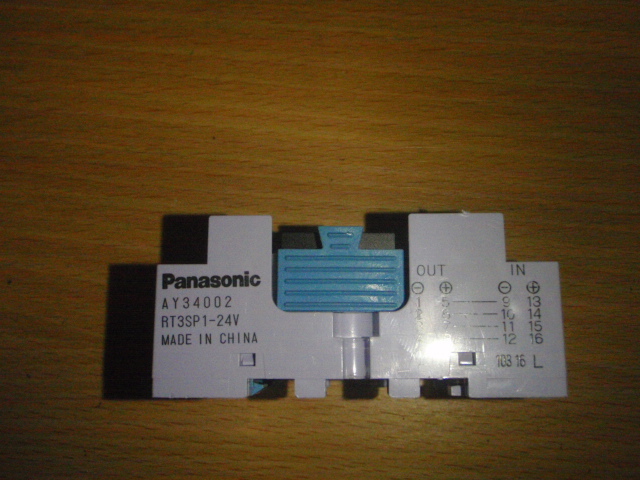 P002-10 Panasonic製4点ユニットリレー RT3SP1-24V_画像3