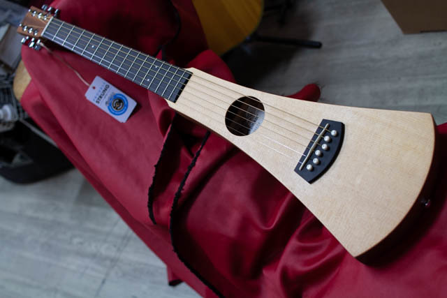Martin 【左利き用】Backpacker Steel Strings Lefty マイク搭載 バックパッカーPU搭載 レフティ GBPCL 左きき_画像1