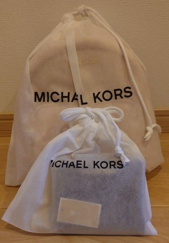 新品】マイケルコース レザーエリンロゴスモールコンバーチブルバック