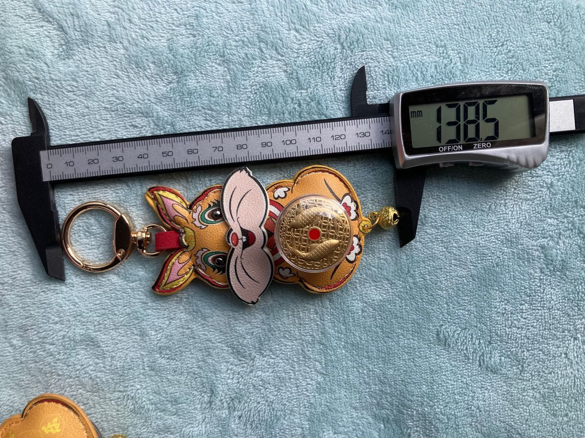 24K純金 ゴールド 999足金 キーホルダー アクセサリー 幸運 御守り 金運財運 お洒落 大人気 可愛い兎 癸卯年 鯉 まわる