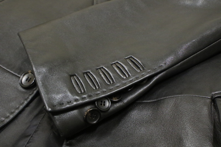 名作 42万円 タイトフィット GUCCI トム・フォード期 レザー 名作 42万円 タイトフィット GUCCI トム・フォード期 レザー