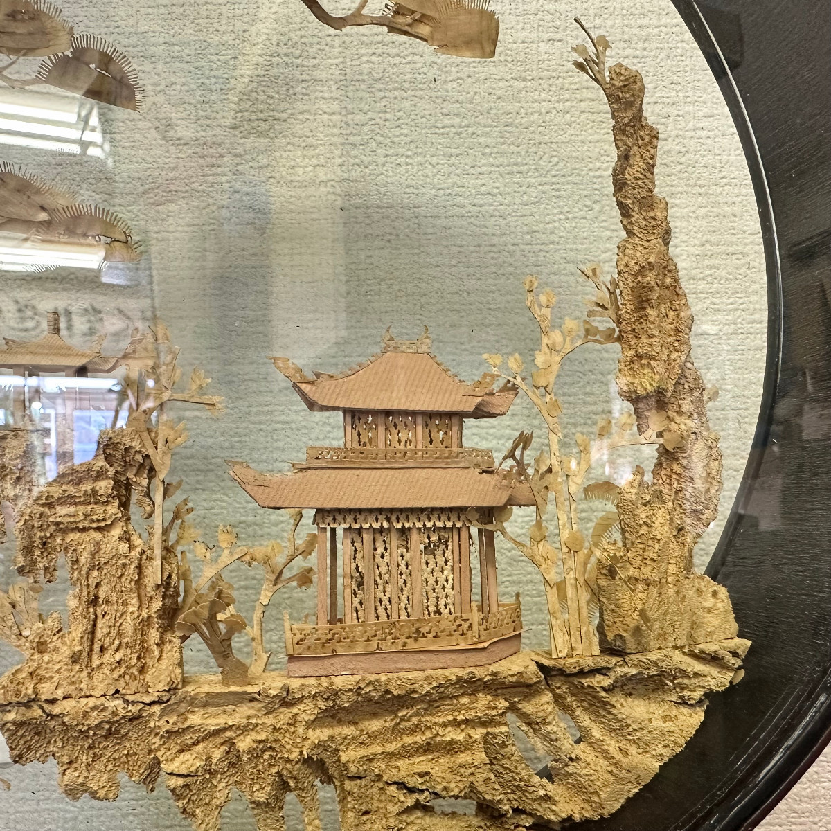 088 中国置物 楼閣山水 白鷺 細密 木彫 木製 工芸品 美術品 レトロ 札幌発 引取OK_画像3