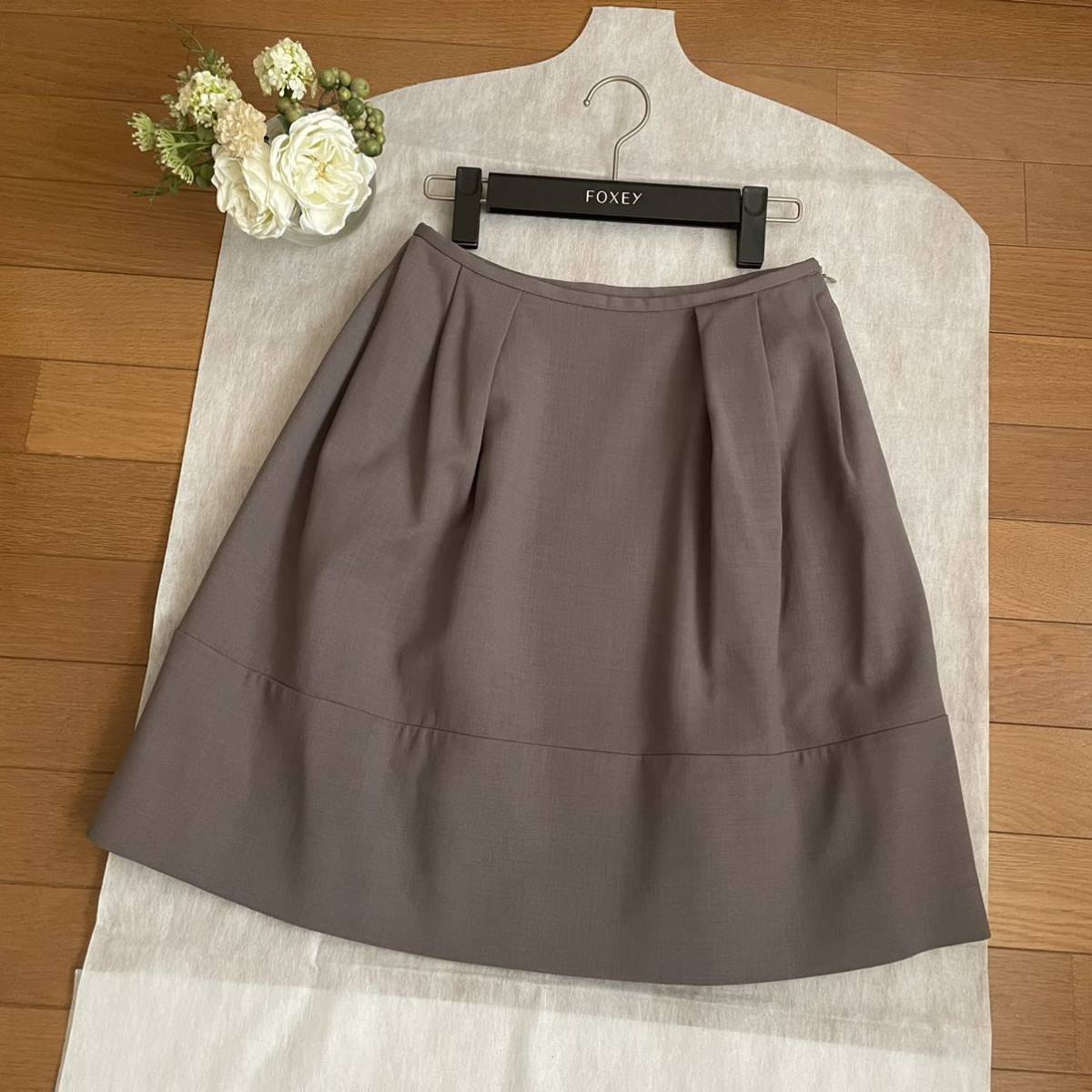 人気が高い 美品 FOXEY BOUTIQUE マカロンシック エスプレッソ