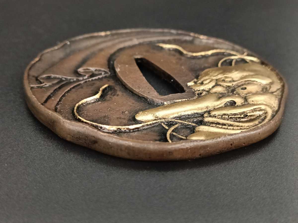 81723 日本刀装具 刀鍔 能面の図 天狗 銅地 細工 絵金銀 鍔 刀の鍔 ...
