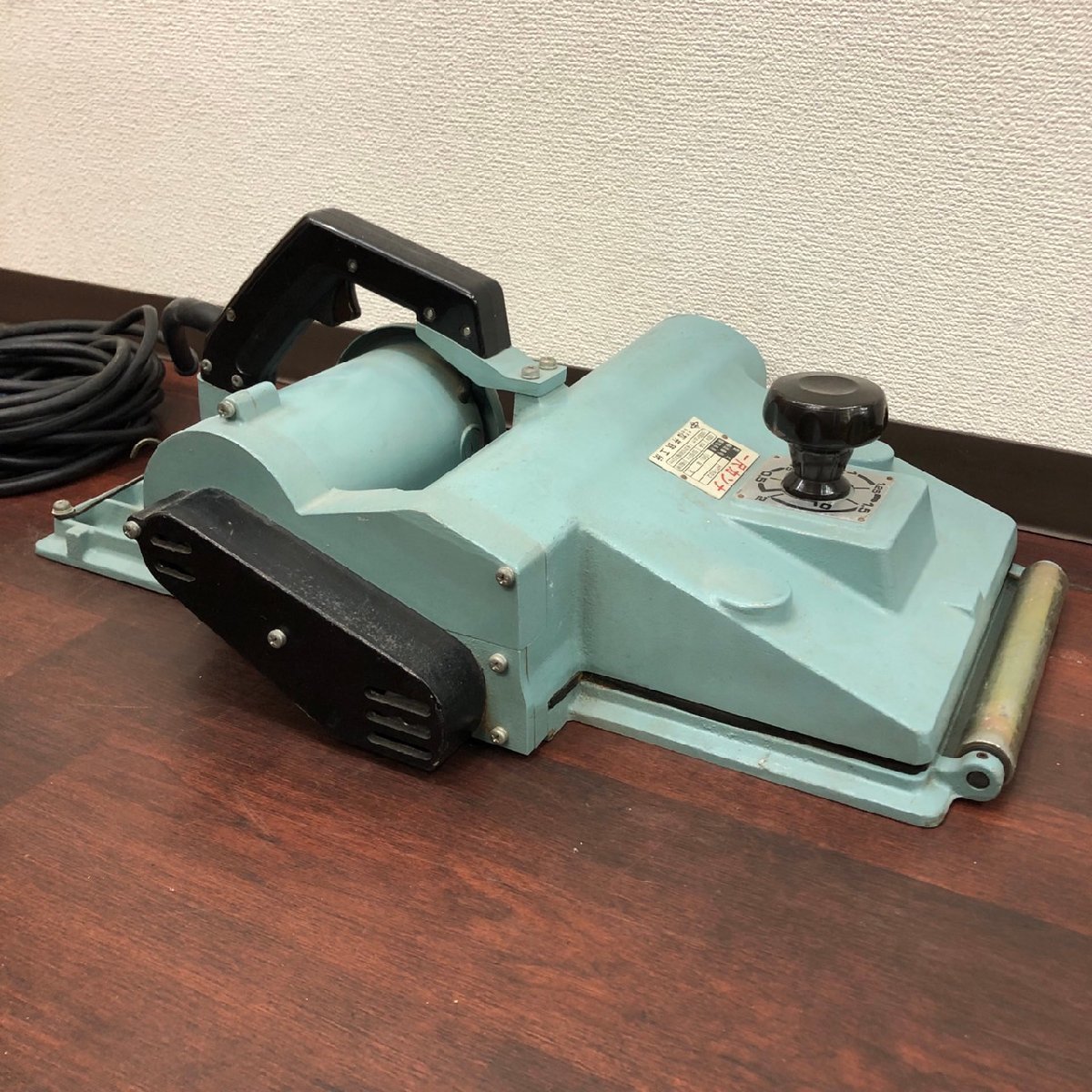Yahoo!オークション - USED 松井鉄工所 一尺カンナ HP-602 動作 Yahoo!オークション - USED 松井鉄工所 一尺カンナ HP-602 動作