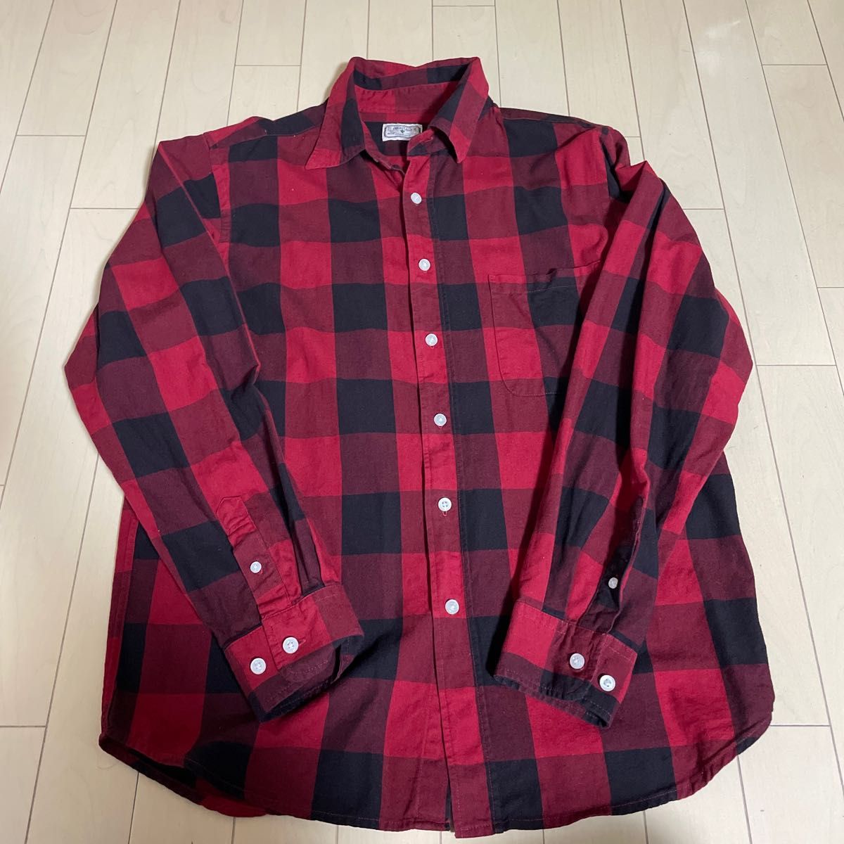 赤黒チェックシャツ古着　長袖　サイズM  大きめサイズ