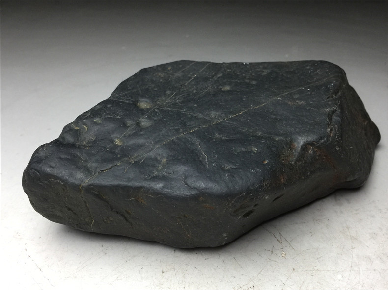 隕石・磁石にくっつく・コンドライト・原石 ロシア 重さ1356ｇの画像9