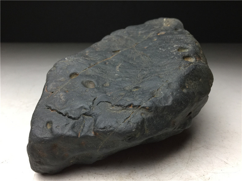 隕石・磁石にくっつく・コンドライト・原石 ロシア 重さ1356ｇの画像8