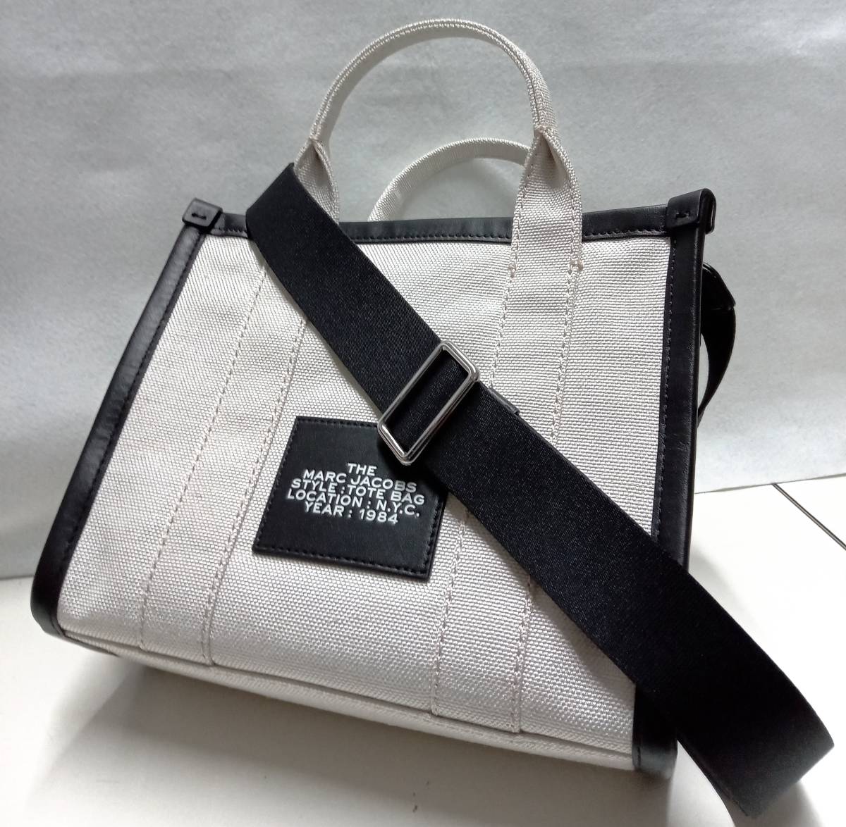 ショッピング店舗 MARCJACOBSマークジェイコブス ミニトート グレー ...