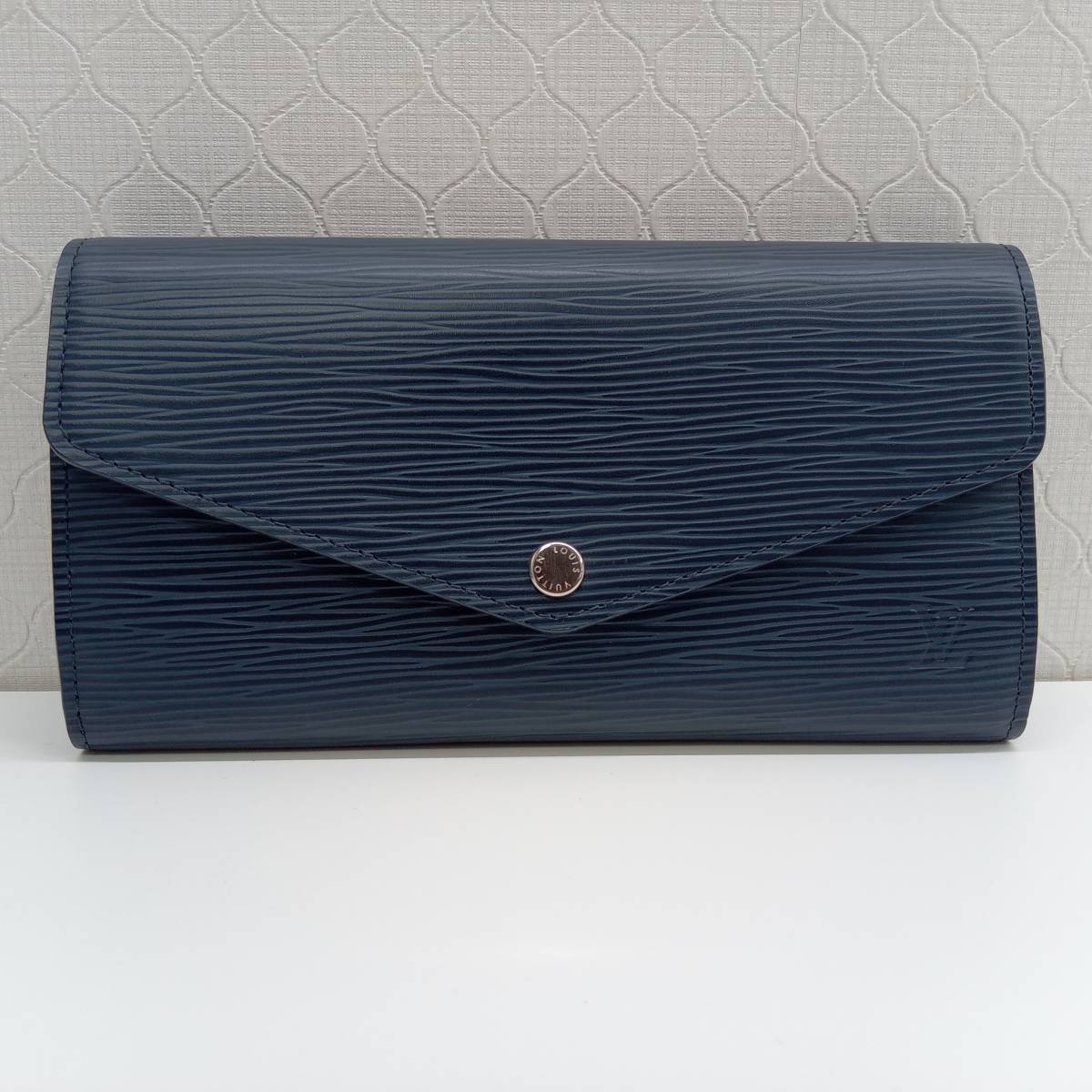 LOUISVUITTON ルイヴィトン ポルトフォイユ・サラ 新型 M60585 エピ