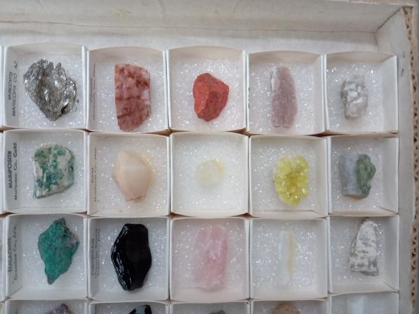 【ジャンク】 東京サイエンス 鉱物標本 60種の画像4