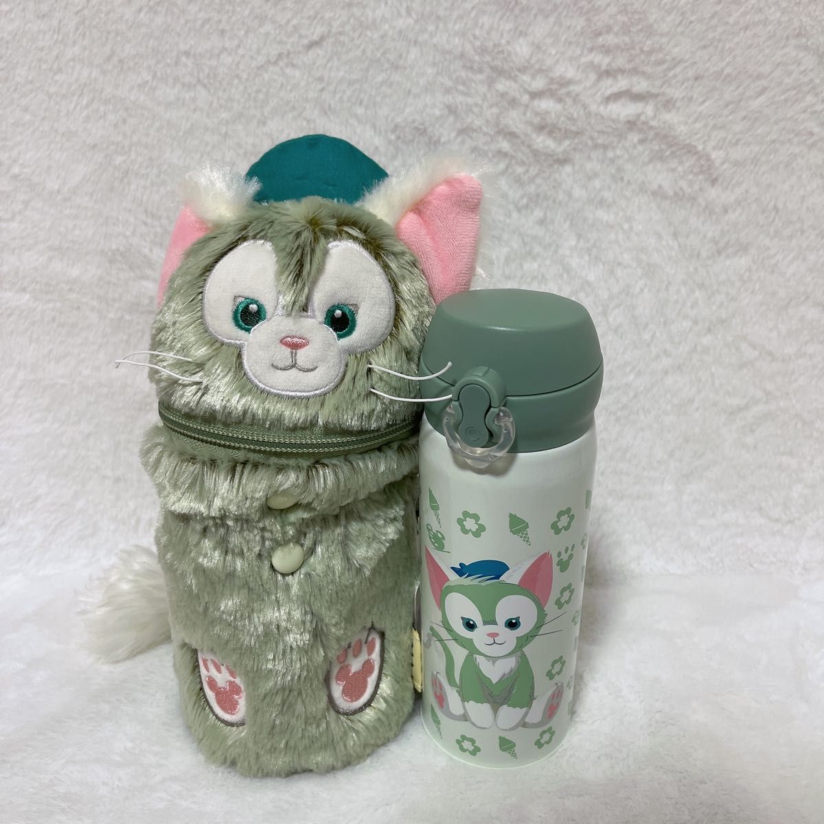 上海ディズニー公式正規品 ジェラトーニぬいぐるみ水筒と水筒 上海ディズニー公式正規品 ジェラトーニぬいぐるみ水筒と水筒