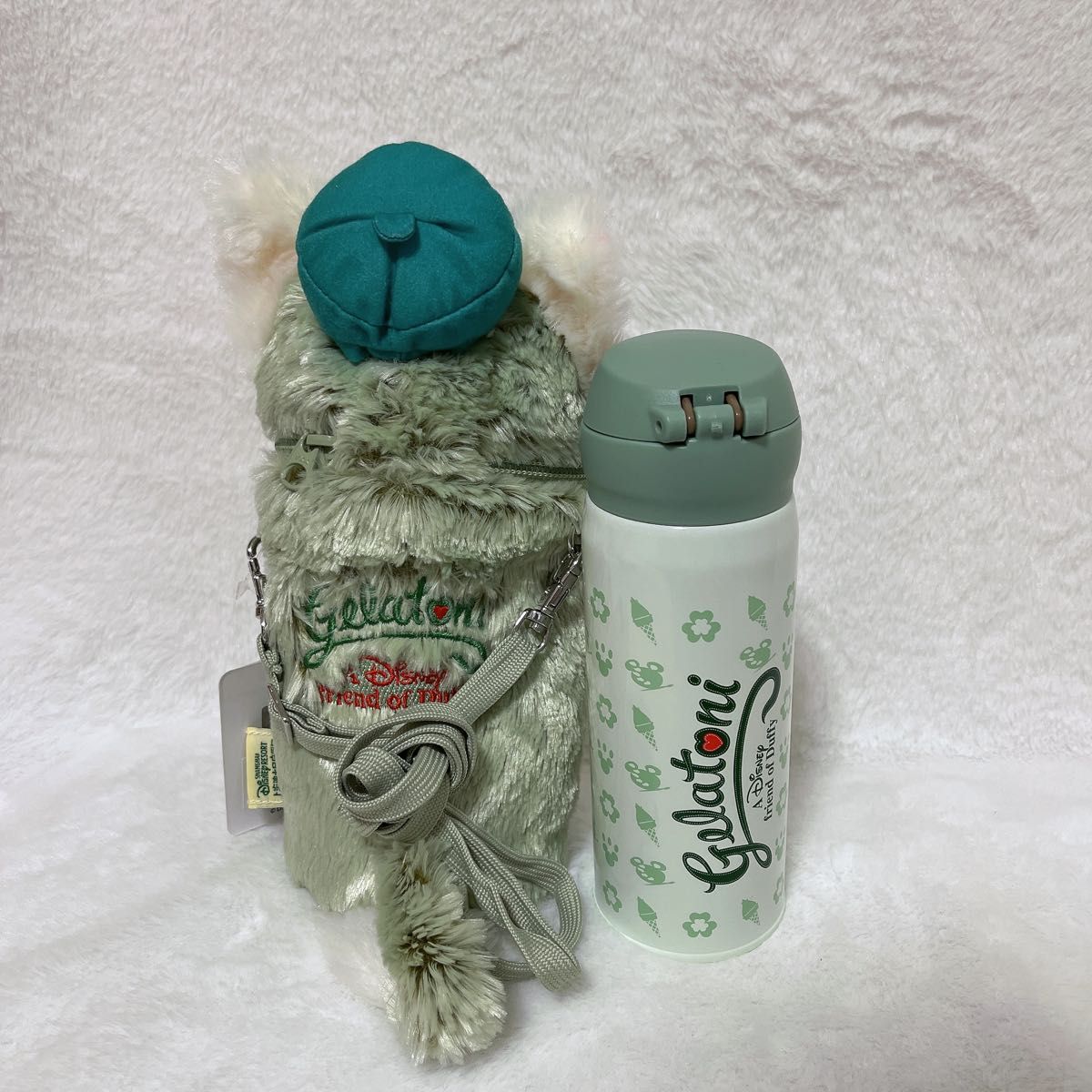 上海ディズニー公式正規品 ジェラトーニぬいぐるみ水筒と水筒 上海ディズニー公式正規品 ジェラトーニぬいぐるみ水筒と水筒