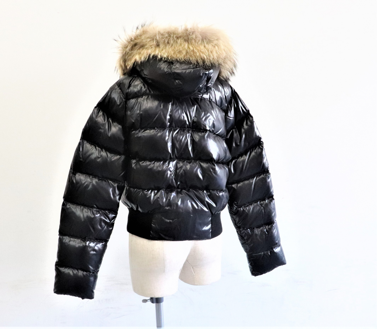 MONCLER モンクレール ダウンジャケット ブラックカラー 黒色 2号