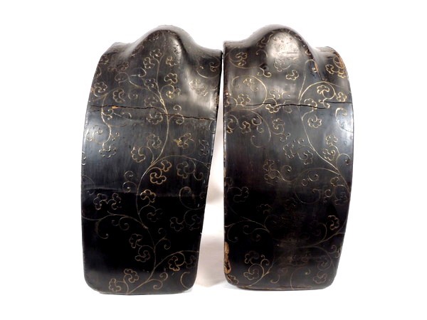 時代物/古式馬具/黒漆唐草鷹金高蒔絵文鐙 一対/漆芸/古武具/骨董/古