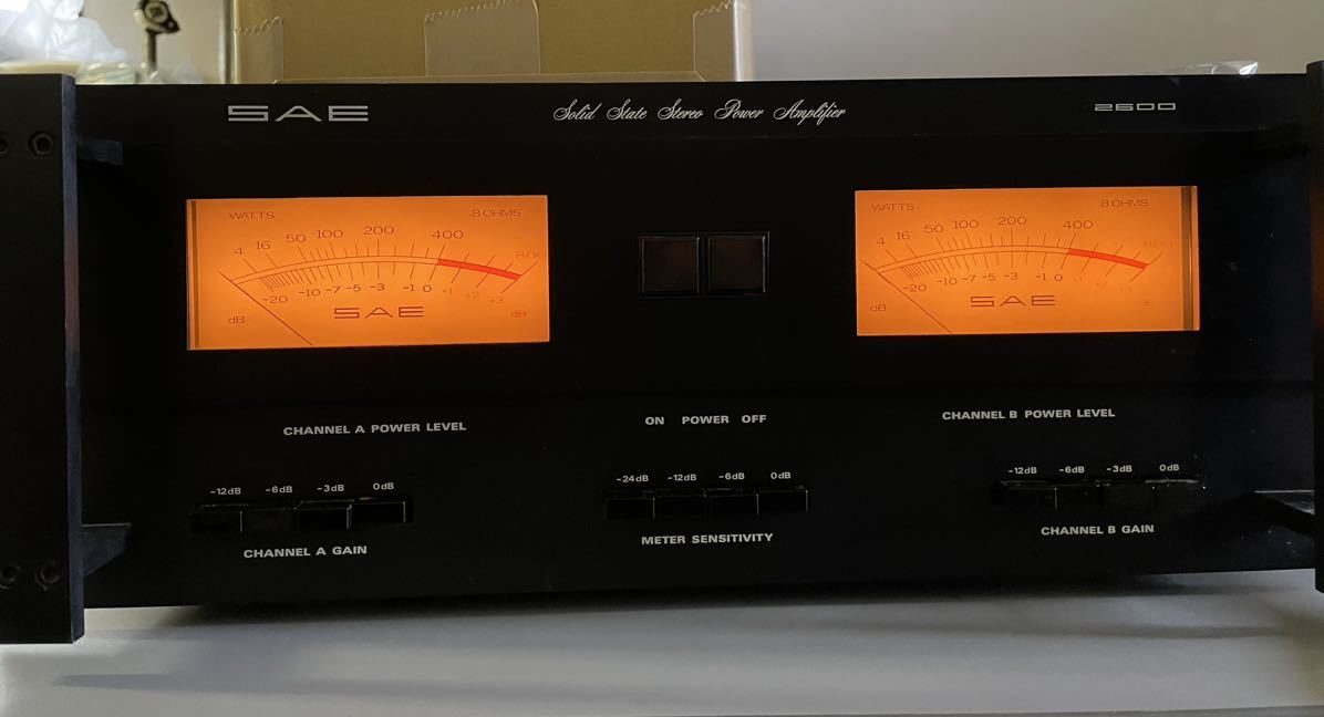 SAE 2600 ステレオパワーアンプ SAE 2600 ステレオパワーアンプ