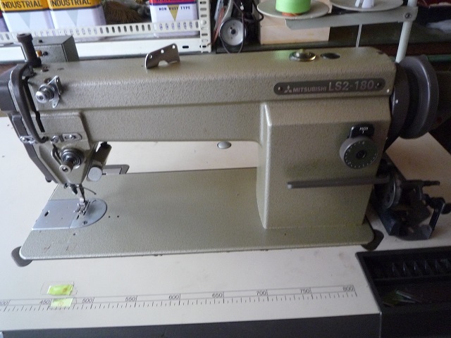 三菱 LS2-190 工業用ミシン 100V サーボモーター 新作アイテム