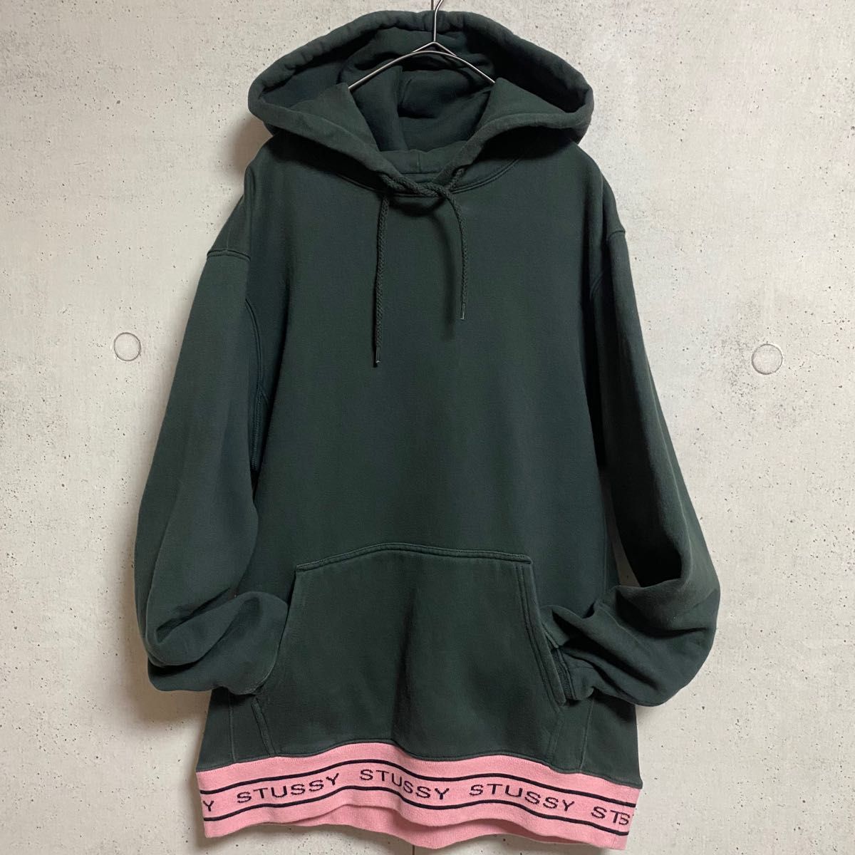 STUSSY/ステューシー　レアデザイン　プルオーバーパーカー　裏起毛　ユニセックス　M相当　メンズS ストリート　古着