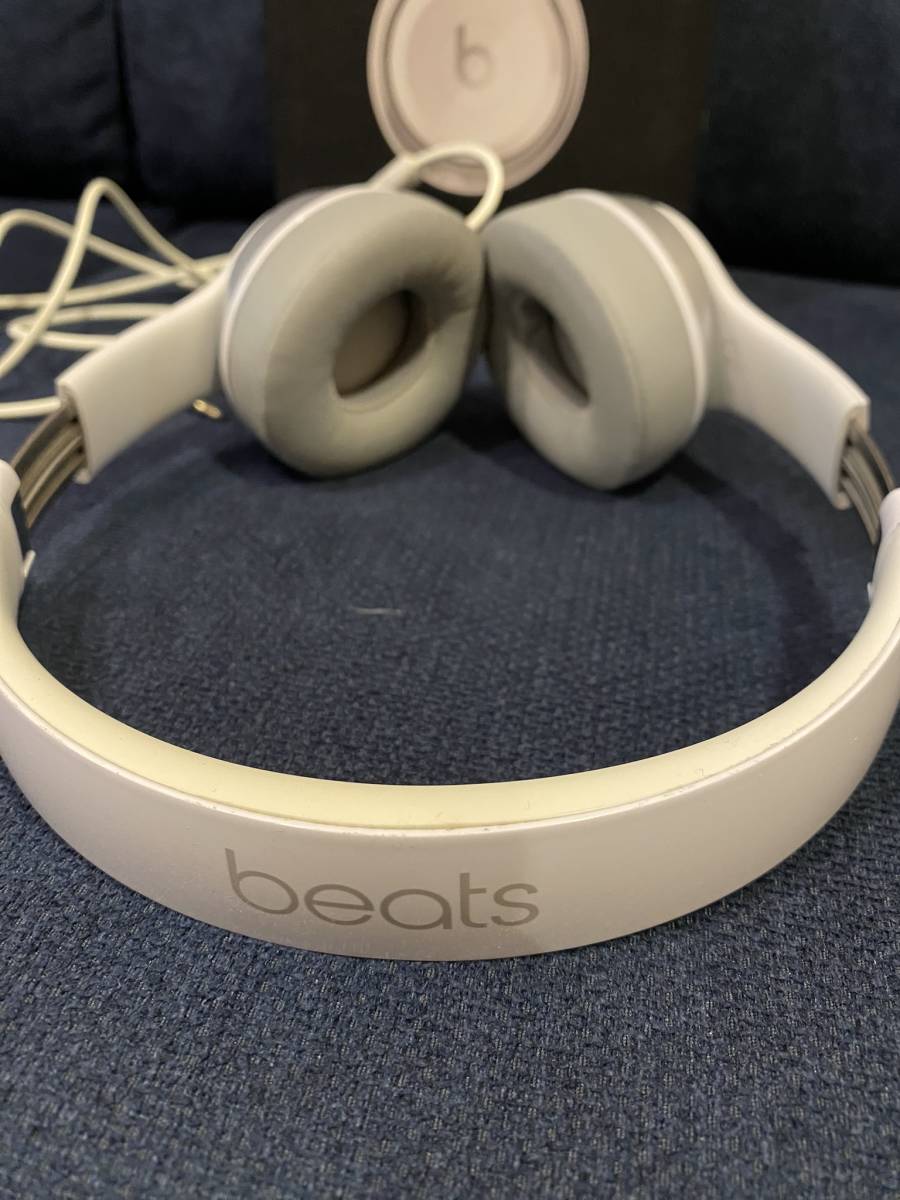 Beats by Dr Dre Beats Solo 2 White ビーツ ソロ 白 有線 Beats by Dr Dre Beats Solo 2 White ビーツ ソロ 白 有線
