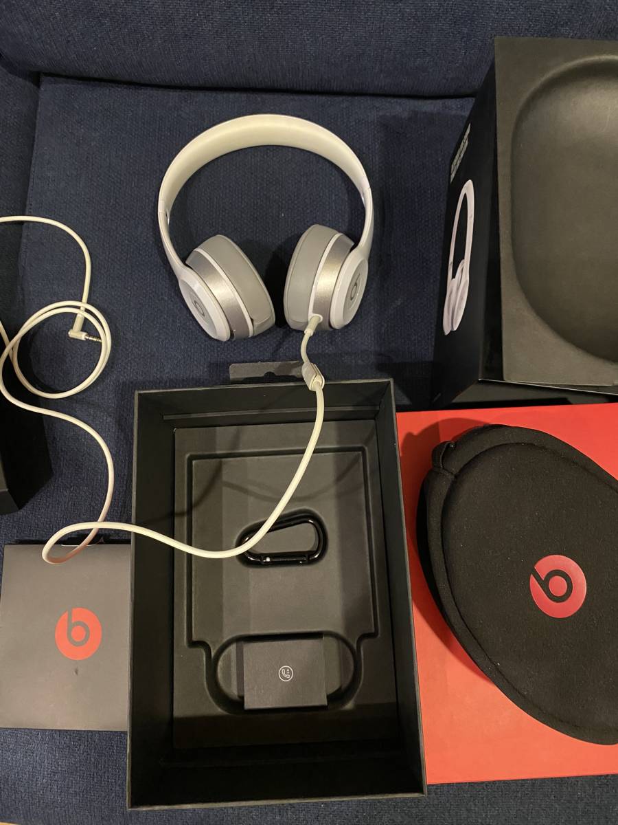 Beats by Dr Dre Beats Solo 2 White ビーツ ソロ 白 有線 Beats by Dr Dre Beats Solo 2 White ビーツ ソロ 白 有線