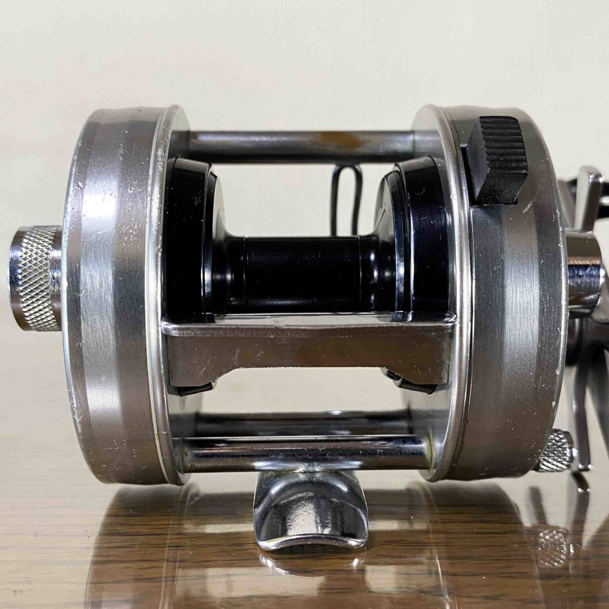 【分解整備済み】極希少 アブ 2500C 751100 ビンテージ ベイトリール Abu アンバサダー アブガルシア 1975年/渓流/バス/トラウト/1500C②