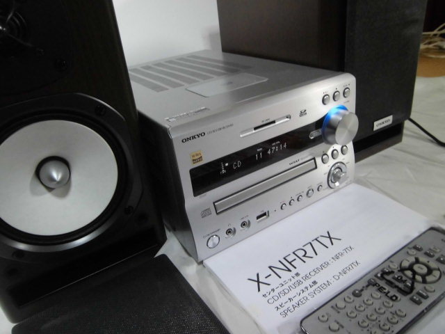 新入荷 ONKYO Bluetooth CD SD USB ハイレゾ対応 ミニコンポ シルバー