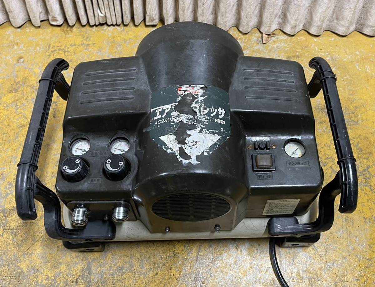 大流行中! エアコンプレッサ マキタ makita AC2201 ジャンク asakusa
