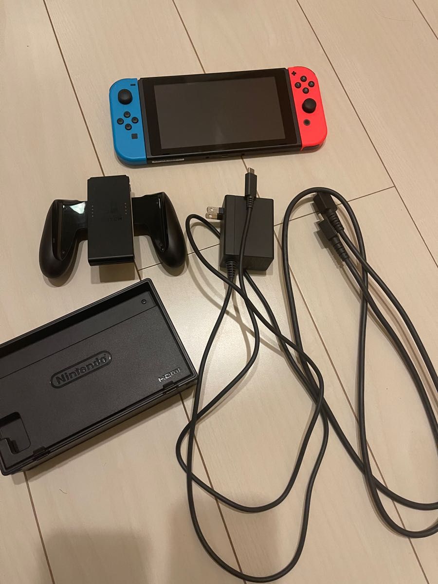 Nintendo Switch 本体・コード Nintendo Switch 本体・コード