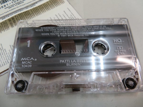 紫1● Cassette Tape（カセットテープ）● MCA(made in USA) ● Patti LaBelle（パティラベル）「Burnin'」の画像5