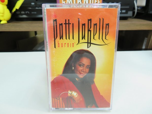紫1● Cassette Tape（カセットテープ）● MCA(made in USA) ● Patti LaBelle（パティラベル）「Burnin'」の画像1