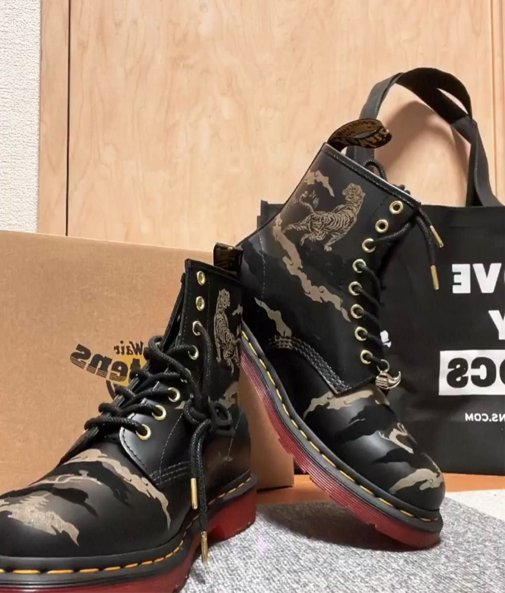 激レア】Dr.Martens 1460 YOTT 8ホールブーツ 虎柄-