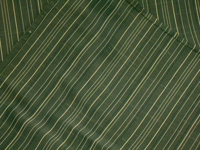 畳屋さん ☆　縫製工場のハンドメイドノレン　☆　　縞紬柄　千歳緑　150㎝丈_裏面を確認して下さい。同系色と柄です。
