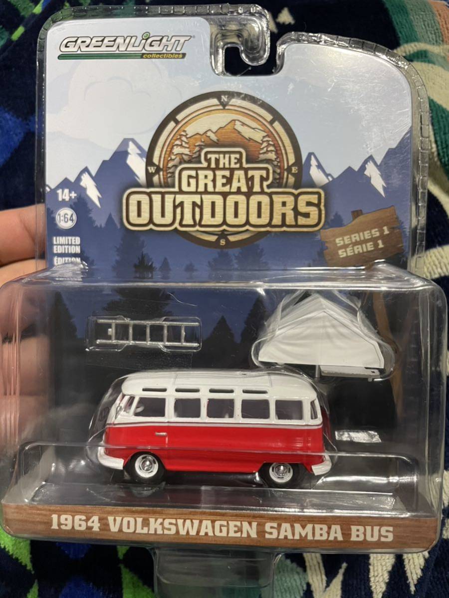 GREENLIGHT THE GREAT OUTDOORS 1 1964 VOLKSWAGEN SAMBA BUS グリーンライト フォルクスワーゲン バス アウトドア キャンパー キャンプ_画像1