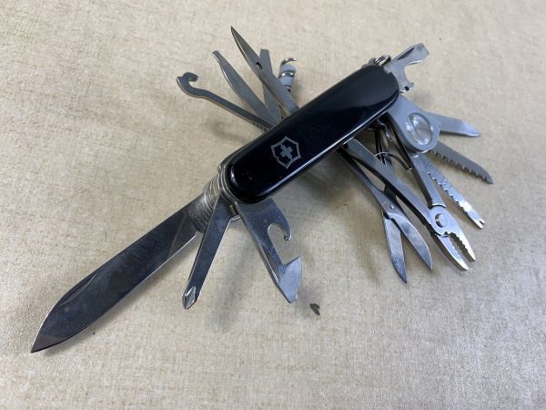 ◆DF112 ビクトリノックス スイス アーミーナイフ VICTORINOX 1.6795.3 スイスチャンプ マルチツール アウトドア キャンプ◆Nの画像4